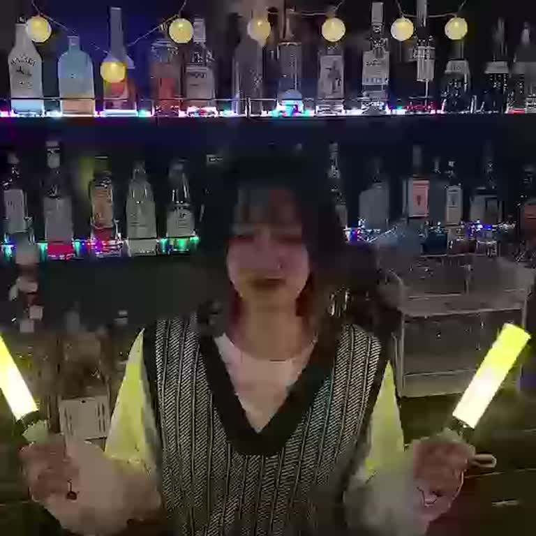 歌舞伎町 Girl's Bar ViVi（ヴィヴィ） えな