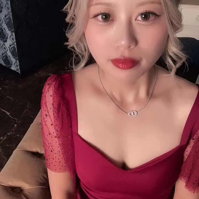 梅田 【昼・夜】lounge Aki（ラウンジアキ） なつ